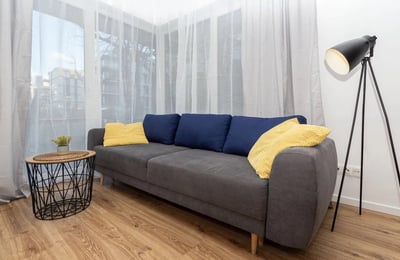 Alquiler de un luminoso apartamento amueblado de 2 habitaciones, 39 m², Stare Miasto, Cracovia, Polonia